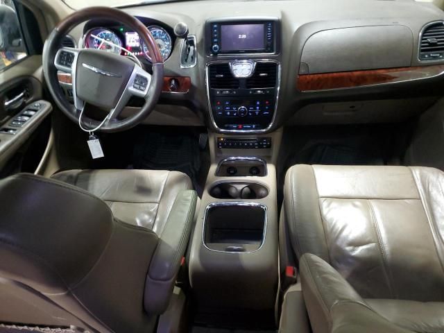 2012 Chrysler Town & Country Limited