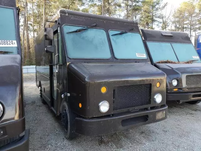 2009 Freightliner Chassis M Line WALK-IN Van