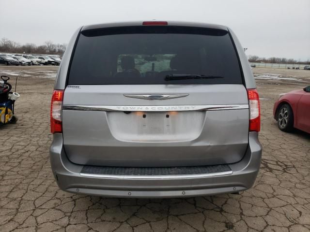 2016 Chrysler Town & Country Touring L