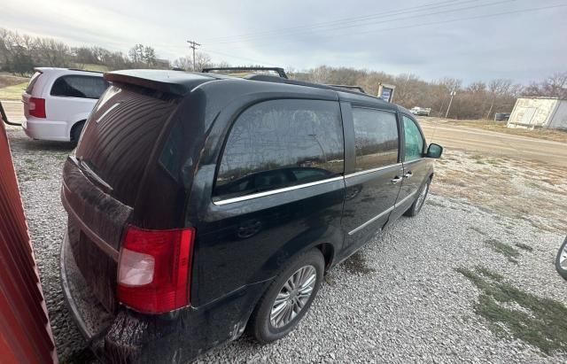 2013 Chrysler Town & Country Touring L