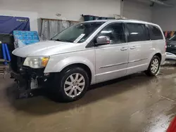 Chrysler Town & Country Touring l Vehiculos salvage en venta: 2011 Chrysler Town & Country Touring L