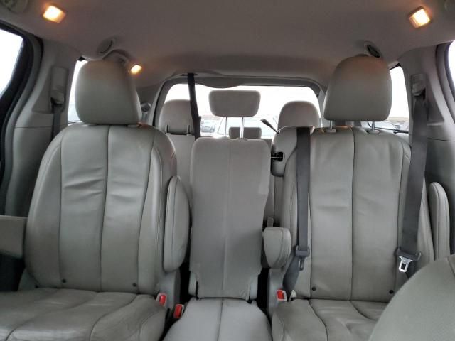 2014 Toyota Sienna XLE