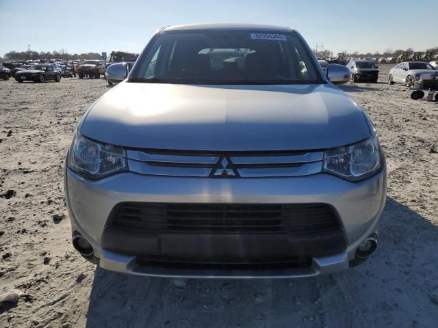 2015 Mitsubishi Outlander SE