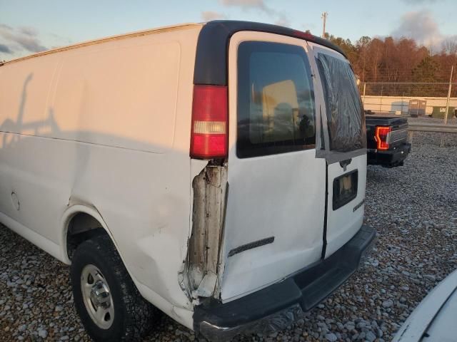 2003 Chevrolet Express G2500