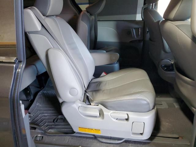 2011 Toyota Sienna XLE