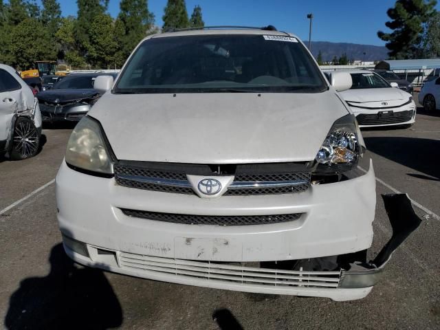 2005 Toyota Sienna XLE