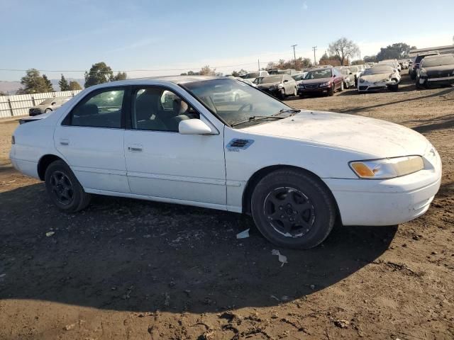 1999 Toyota Camry LE