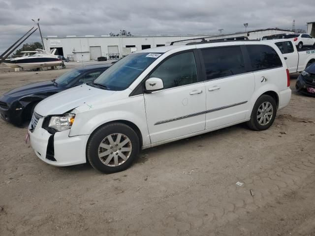 2016 Chrysler Town & Country Touring