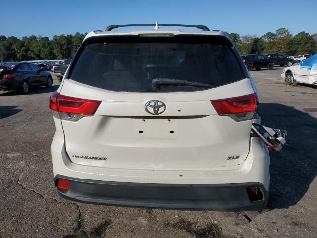 2019 Toyota Highlander SE