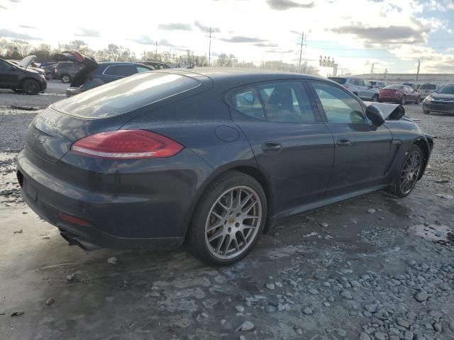 2016 Porsche Panamera S