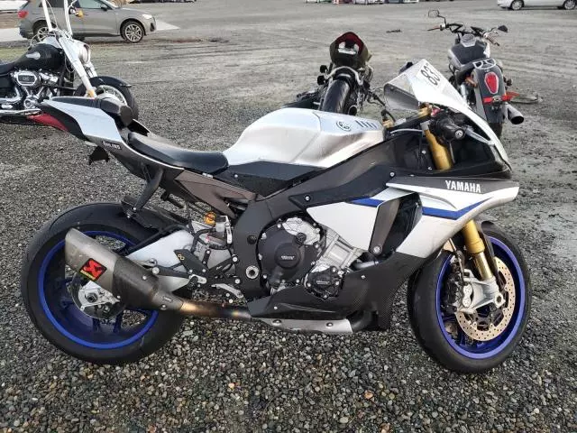 2015 Yamaha YZFR1M C