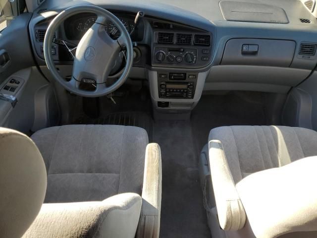 2000 Toyota Sienna LE