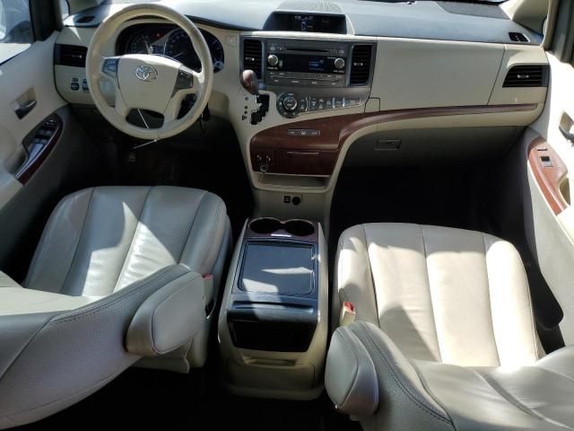 2012 Toyota Sienna XLE