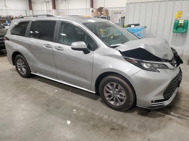 2024 Toyota Sienna XLE