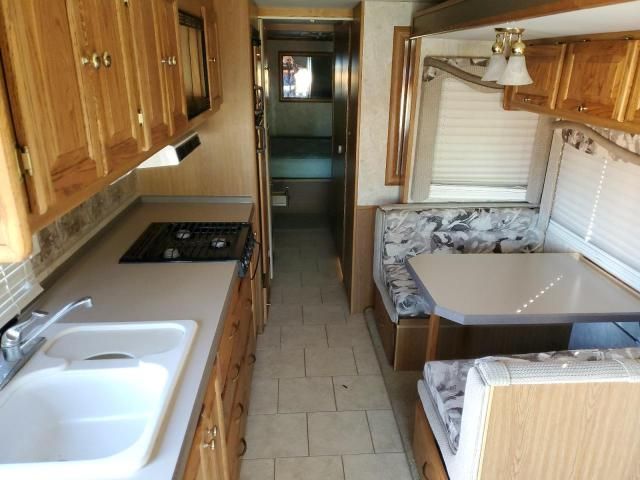 2005 Workhorse Custom Chassis Motorhome Chassis W22