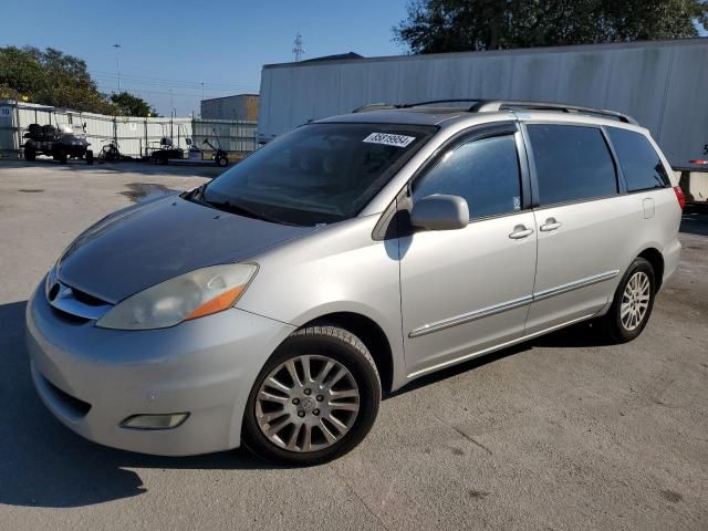 2008 Toyota Sienna XLE