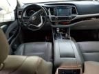 2017 Toyota Highlander SE