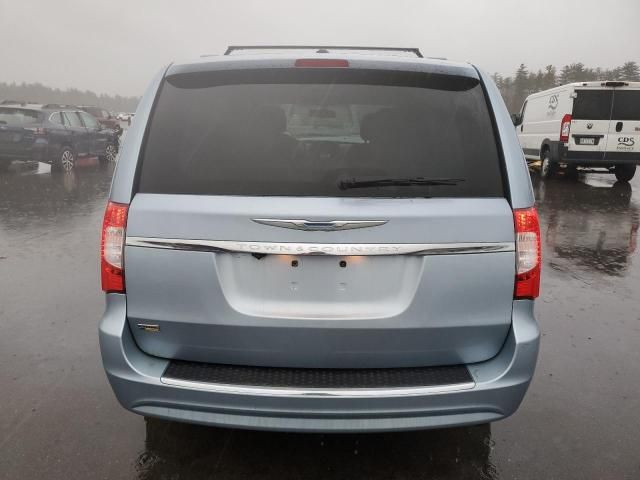 2013 Chrysler Town & Country Touring