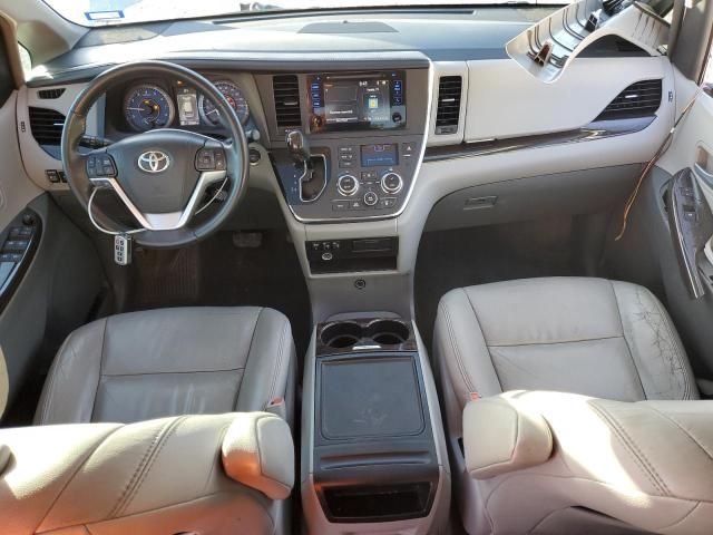 2015 Toyota Sienna XLE