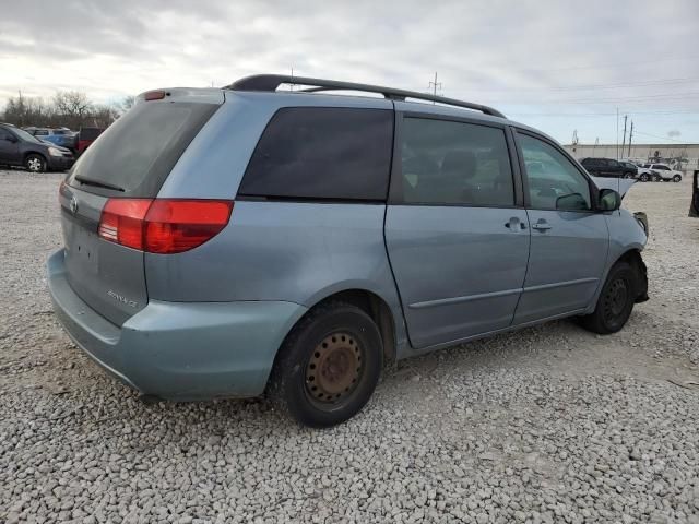 2004 Toyota Sienna CE