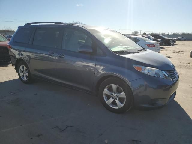 2017 Toyota Sienna LE