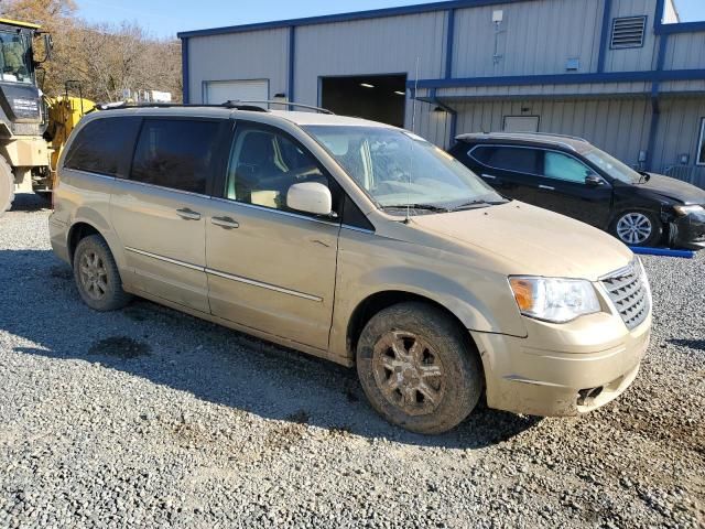 2010 Chrysler Town & Country Touring