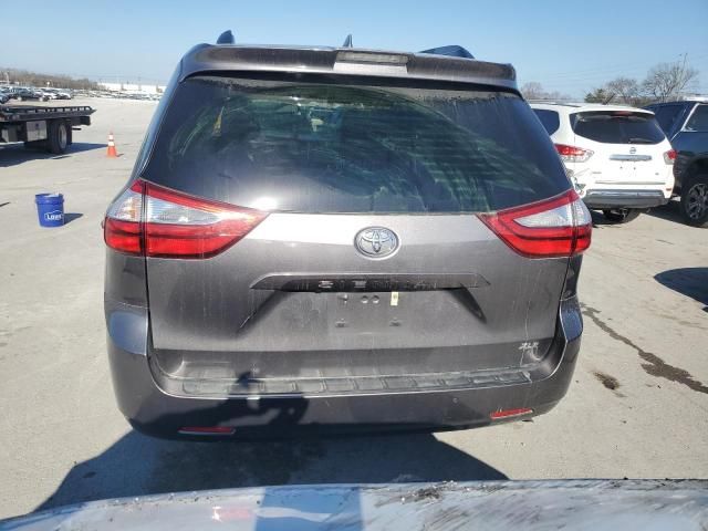 2019 Toyota Sienna XLE