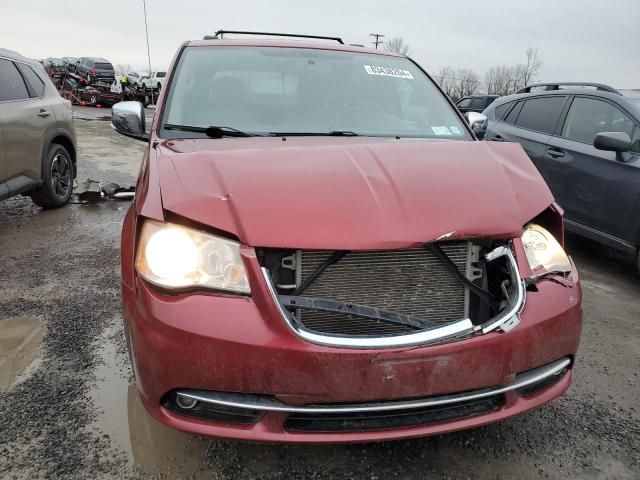 2013 Chrysler Town & Country Touring L