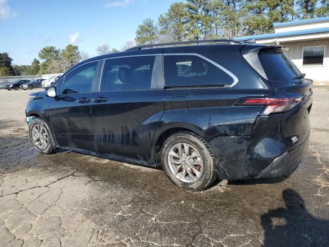 2023 Toyota Sienna LE