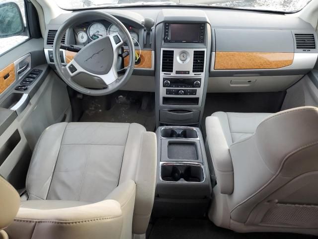 2010 Chrysler Town & Country Limited