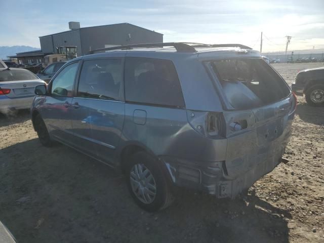 2010 Toyota Sienna CE