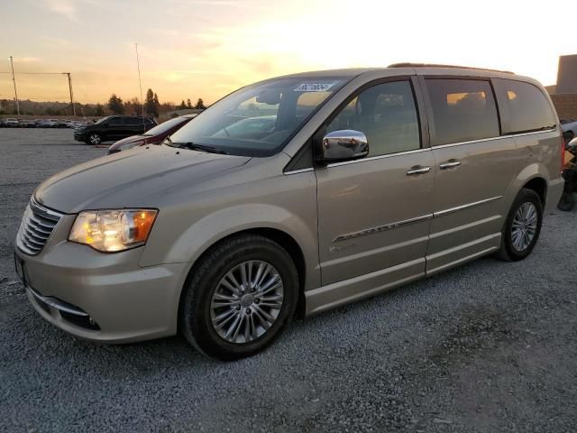 2016 Chrysler Town & Country Touring L