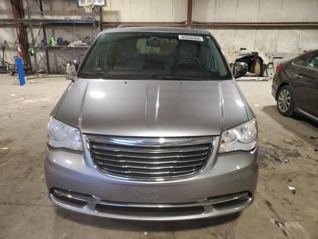 2014 Chrysler Town & Country Touring L