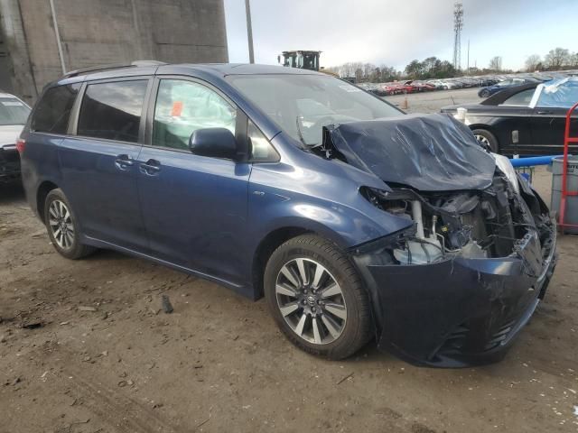 2019 Toyota Sienna LE