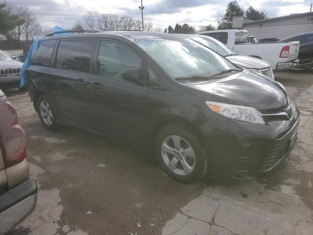 2020 Toyota Sienna LE