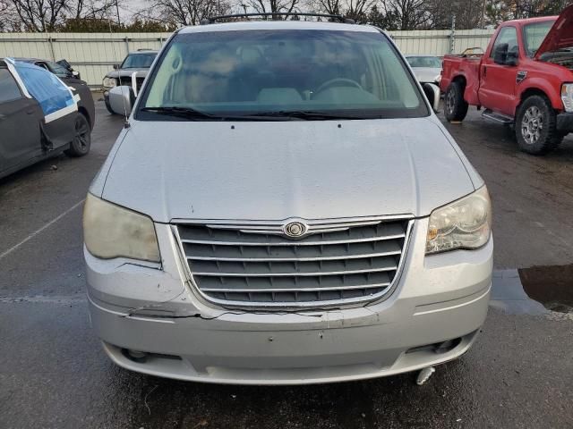 2010 Chrysler Town & Country Touring