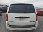 2010 Chrysler Town & Country LX