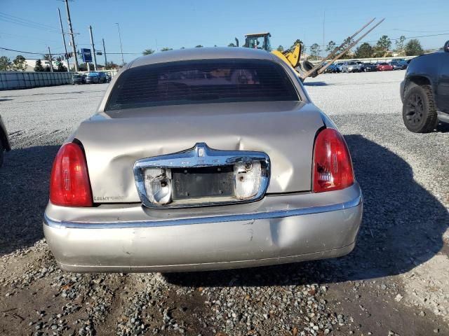 2000 Lincoln Town Car Signature