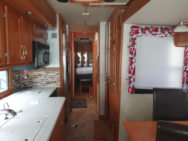 2006 Freightliner Chassis X Line Motor Home