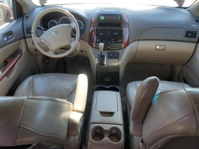 2004 Toyota Sienna XLE