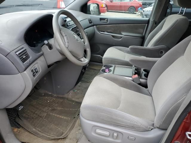 2009 Toyota Sienna CE