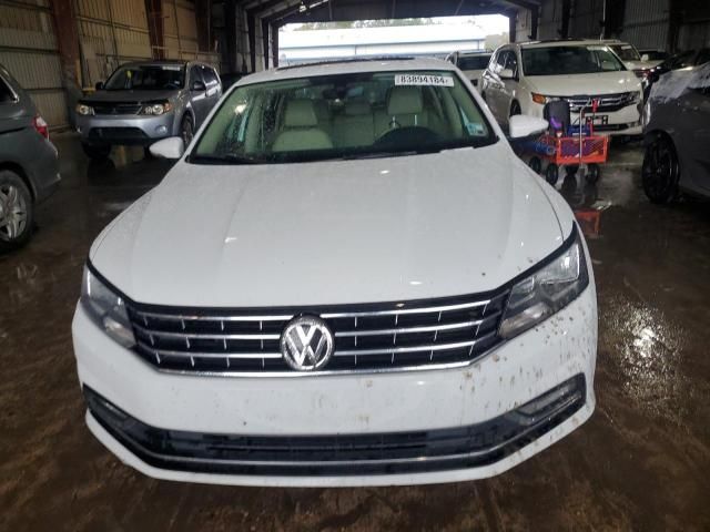 2016 Volkswagen Passat SE