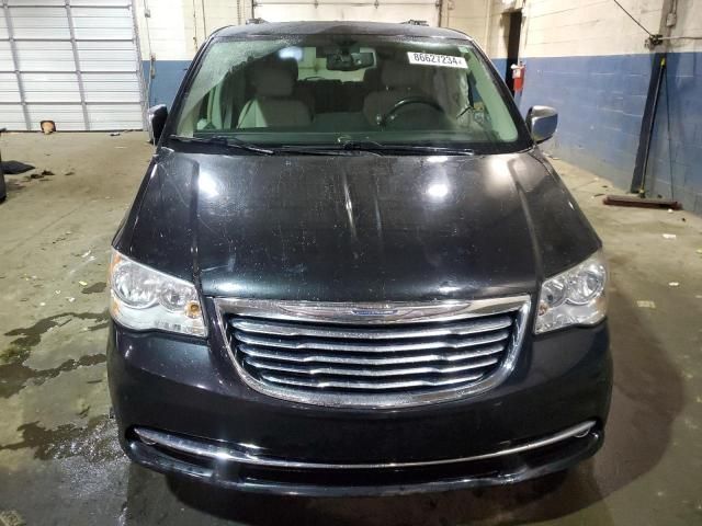 2014 Chrysler Town & Country Touring L