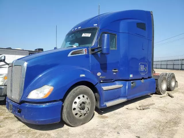 2020 Kenworth Construction T680