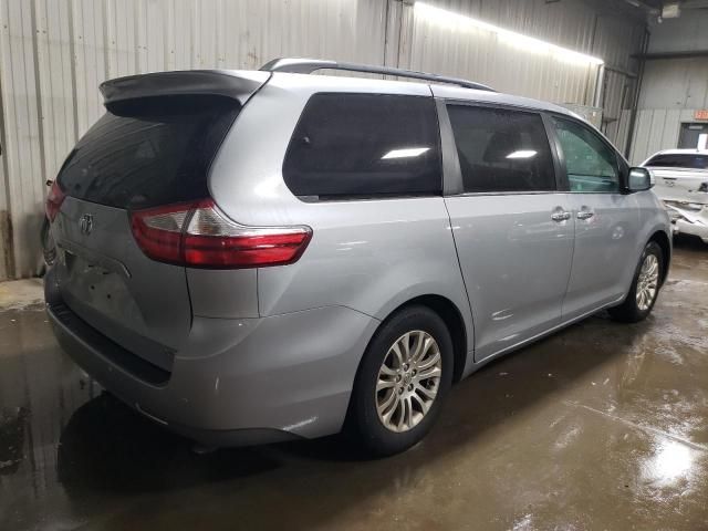 2015 Toyota Sienna XLE