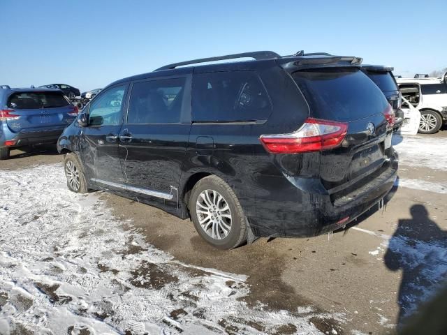 2018 Toyota Sienna XLE