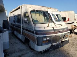 Salvage cars for sale from Copart Chicago: 1985 Blug 1985 Chevrolet P30