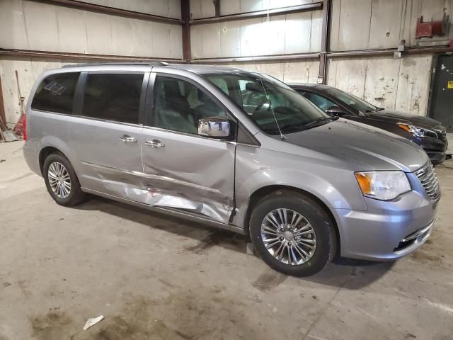 2014 Chrysler Town & Country Touring L