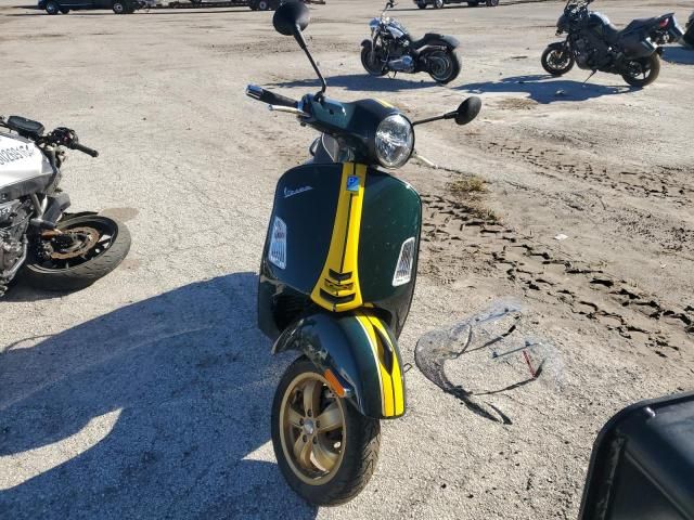 2021 Vespa GTS 300