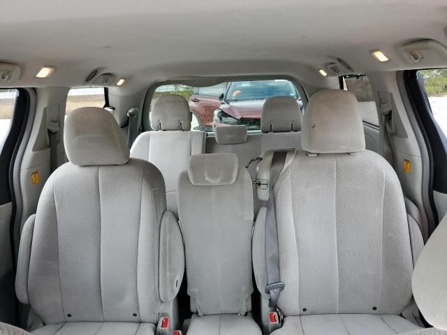 2011 Toyota Sienna LE